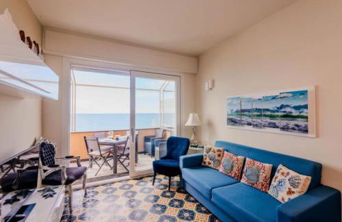 Villa Liliana - Sirena - Trilocale Elegante con Balcone Vista Mare - Accesso Diretto alla Spiaggia - Foto 1