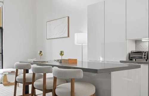 Modern Luxury Loft facing Santana Row w/Balcony - Photo 11