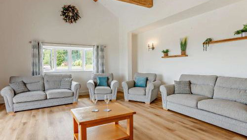 4 Bed in Combe St. Nicholas 83501 - Foto 3, Other