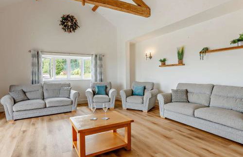 4 Bed in Combe St. Nicholas 83501 - Foto 3