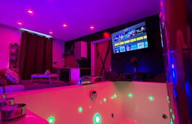 MJ Lust Room, centre var proche Verdon, cotignac, ambiance romantique - Foto 1