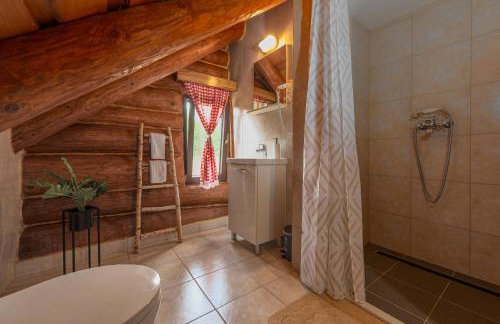 Luxury Family Lodge - Pool, Spa & Tennis Paradise - Photo 23