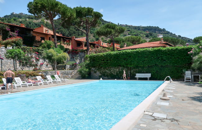 2 bedroom Apartment in Ventimiglia with swimming pool and garden - Photo 24