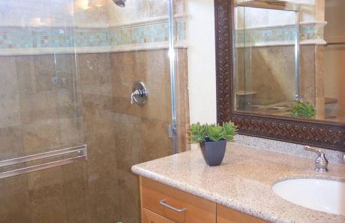 Amazing Location - Large and Luxurious 1 Bedroom Beach Condo By Beaches and Attractions - Foto 14