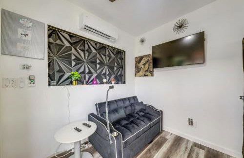 Mod Bungalow with Ultra-Private Outdoor Hang Space! - Foto 10