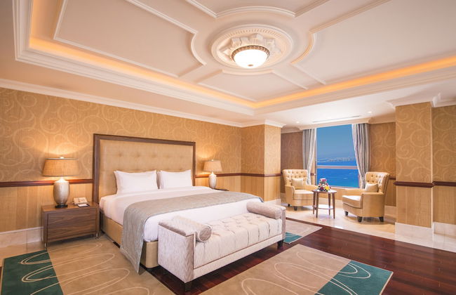 Roda Amwaj Suites - Photo 9
