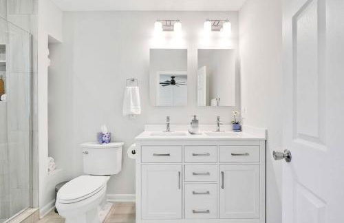 Middle Sound Hideaway~Beaches, Shopping, Families - Foto 9