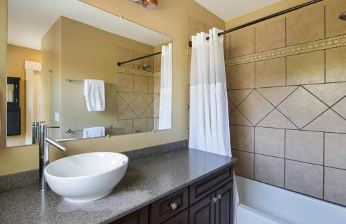 Home with Garage, Hot Tub, near OSU & Short North - Photo 25