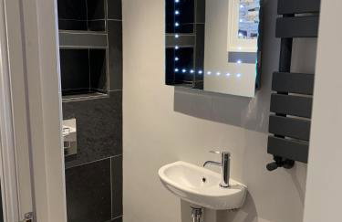 Min-Y-Fford sleeps 6 plus pet - Foto 9