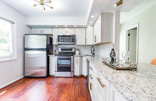 5br w community Pool close to North Hills! - Foto 6