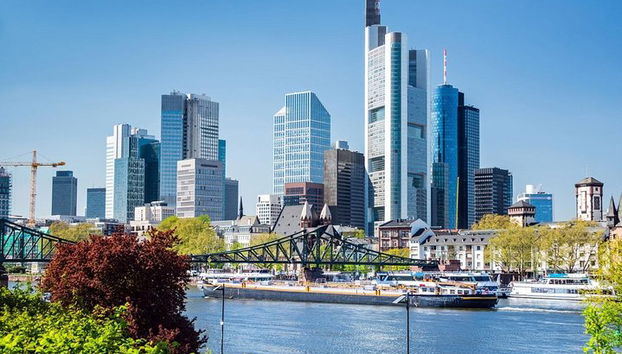 Trasferimento di arrivo: dall'aeroporto FRA a Francoforte in minivan di lusso - Foto 5