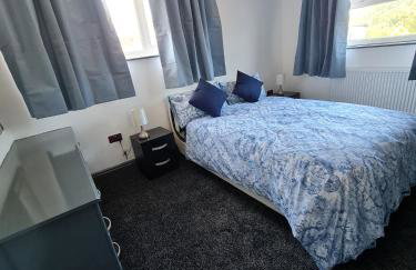 Bristol 2-Bed Bungalow Sleeps 4 Parking - Foto 10