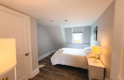 Water Access 5-Bed 2-Bath Retreat - Foto 11