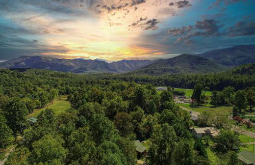 Sweet - 2 Bedrooms, 2 Baths, Sleeps 6 Cabin by RedAwning - Foto 51