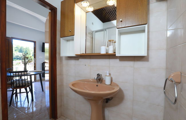 Small Stone House in a Quiet Place Island Solta - Foto 10