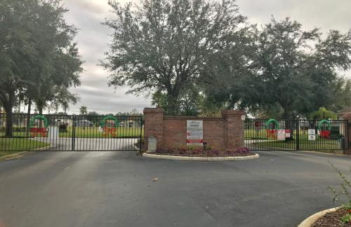 Queenie's Palace - Photo 16