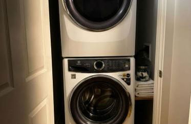 Cozy unit King bed & laundry - Foto 11