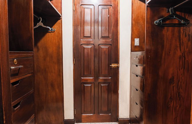 Gold House - Photo 29