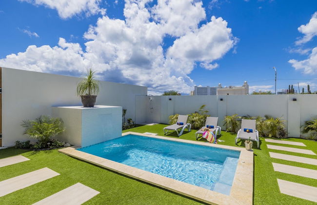 Brand NEW 3BR w Private Pool Walk to Palm Beach - Photo 1