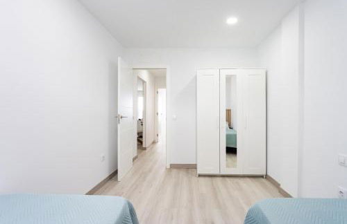 Home2Book Relaxing Poolside Escape, Arona - Foto 21