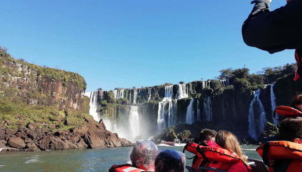 Veduta delle cascate dal motoscafo