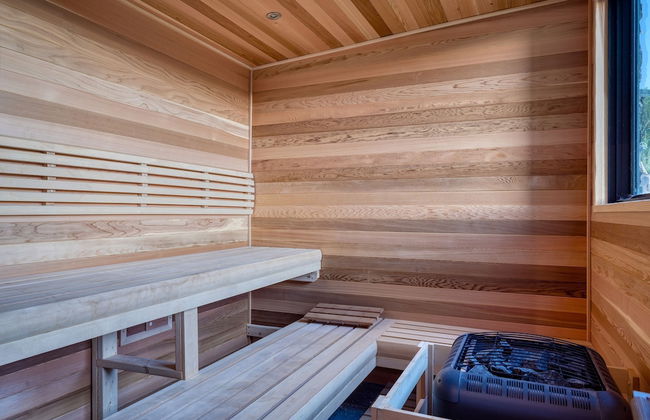 Reflection by Avantstay Sleeps 18 Lake Views Hot Tub Game Room - Foto 7