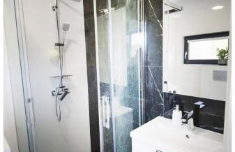 Biała chatka w Krzaczastym Zakątku - Foto 6