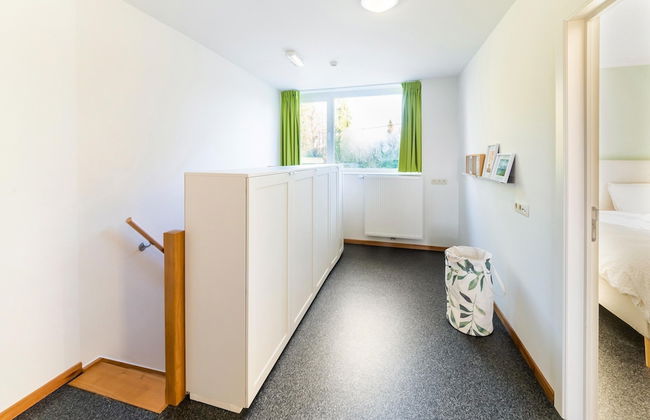 Stylish Retreat With Sauna - Photo 5