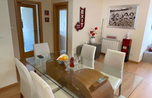 Stylish & Spacious Apartment with Balcony - Foto 13