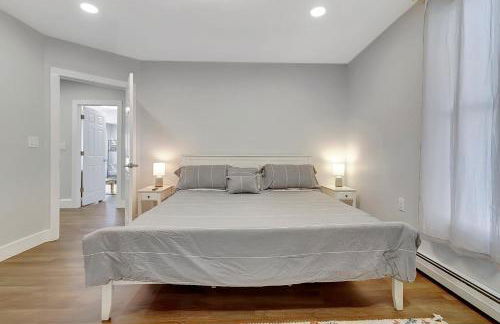 Spacious Central 4BR, Ski & Bike - Photo 6