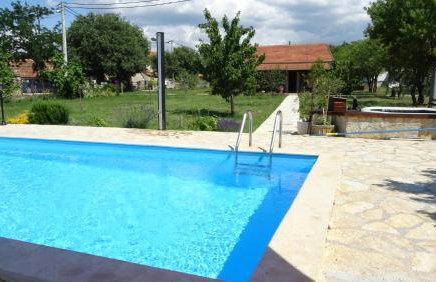 Villa Stone Medal - Photo 41