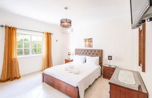 Casa Bella Vista - Fantastic spacious villa with beautiful views views of the Algarvian mountains, Monchique - Foto 2