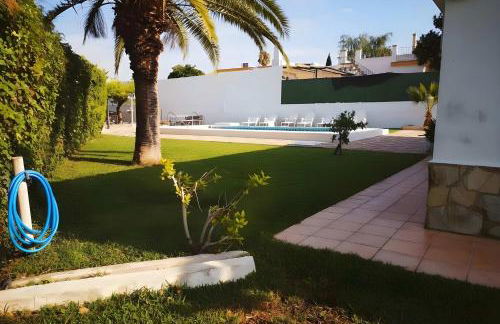 Chalet de Lujo con Piscina Privada cerca de Sevilla - Foto 17