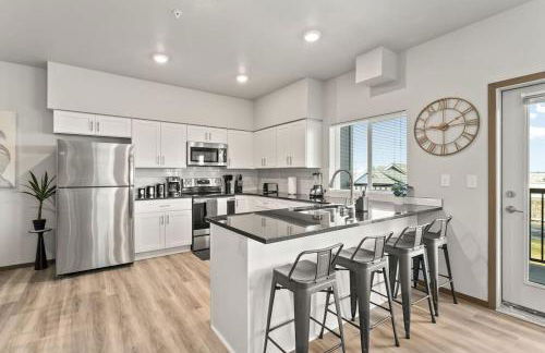 Very New 2 Bed 2 Bath Near DT and Perry District - Foto 1