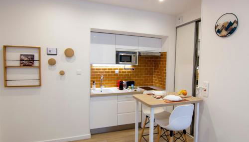 Promenade d'Automne - Netflix & Wifi - Climatisation- Parking Gratuit - check-in 24H24 - Emplacement Vélos - GoodMarning - Foto 3