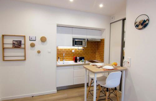 Promenade d'Automne - Netflix & Wifi - Climatisation- Parking Gratuit - check-in 24H24 - Emplacement Vélos - GoodMarning - Foto 3