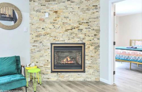 The Hut House 3BR 3BA Game Room Massage Chair - Foto 27