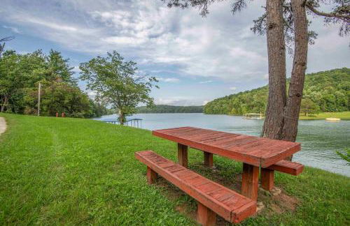 Family Friendly Lakefront with Private Dock Fire Pit Near Marinas - Foto 35