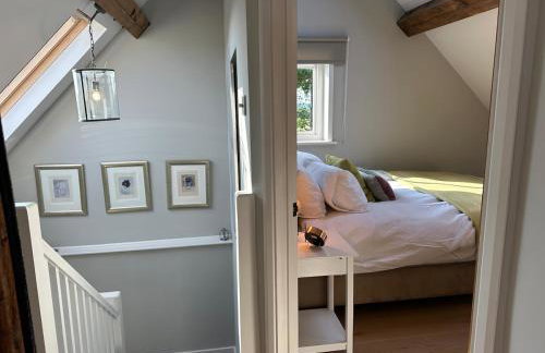 Charming rural cottage & private garden near South Downs - Great location for hiking - Photo 37