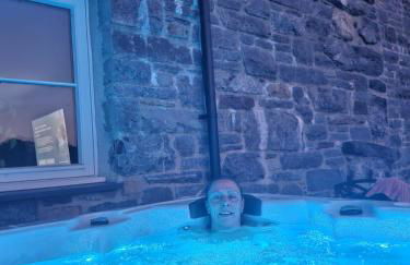 Stunning Barn Conversion with HOT TUB and ALPACAS - Ty Cerrig Barn - Photo 6