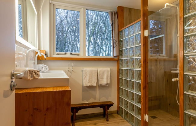 Charming Beach Villa With Thatched Roof - Photo 29