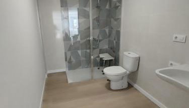 Apartamentos y estudios EL CENTRO - Foto 5