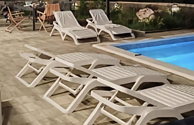 Villa Gariful - Sleeps 10 - Pool - Hottub - Petsok - Foto 15