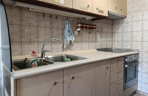 The House Thessaloniki - Charming Central with Private Courtyard - Easy Parking - 300m from University - Foto 14