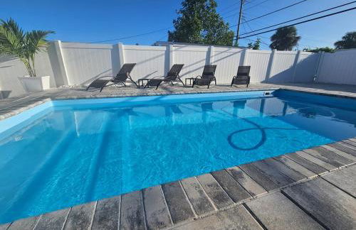 Heated Pool Home 10 miles Beach 3 miles IMG - Foto 1