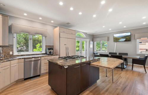 Heart of Cherry Creek Group Retreat Hot Tub - Foto 25