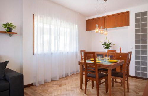 KING SIZE Bed with Air Conditioning near the BEACH & FREE Street Parking - Foto 17