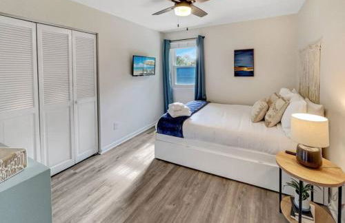 Cold Plunge Outdoor Shower Bike to Shem Creek - Photo 24