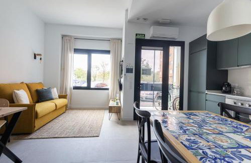 FLORIT FLATS - Stylish Valencia Ceramic Apartments with Free Bicycles by the Joaquin Sorolla Station - Photo 7