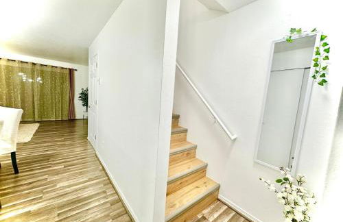 Stylish & Cozy Townhome Getaway in Lynnwood! - Foto 13